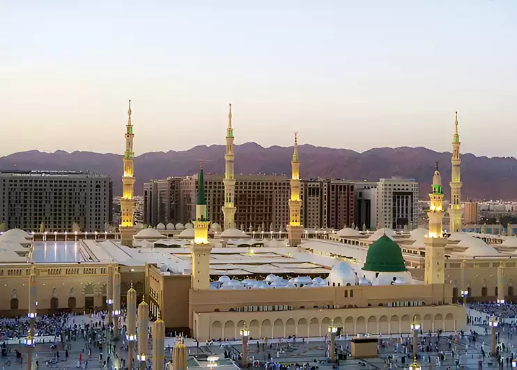 4 Star February Umrah Package For 14 Nights