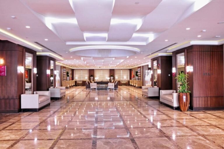 Crowne Plaza Madinah 4